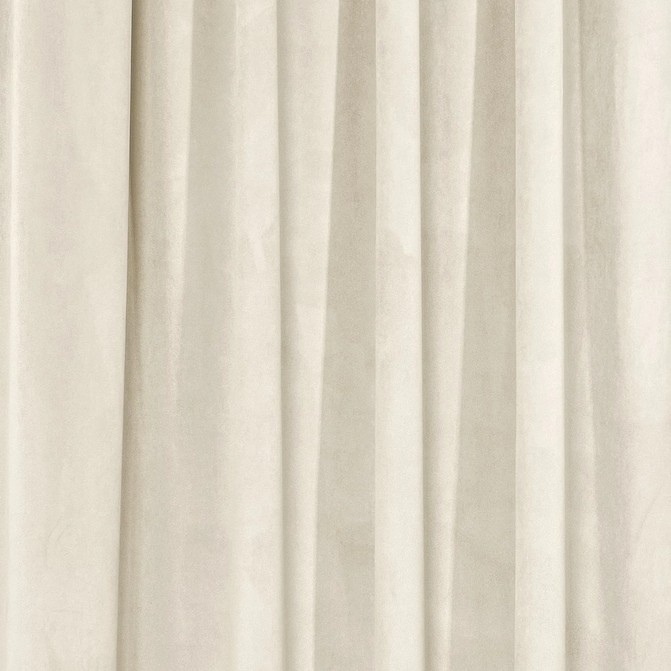 Kremowa zasłona welurowa na taśmie marszczącej Sara 101