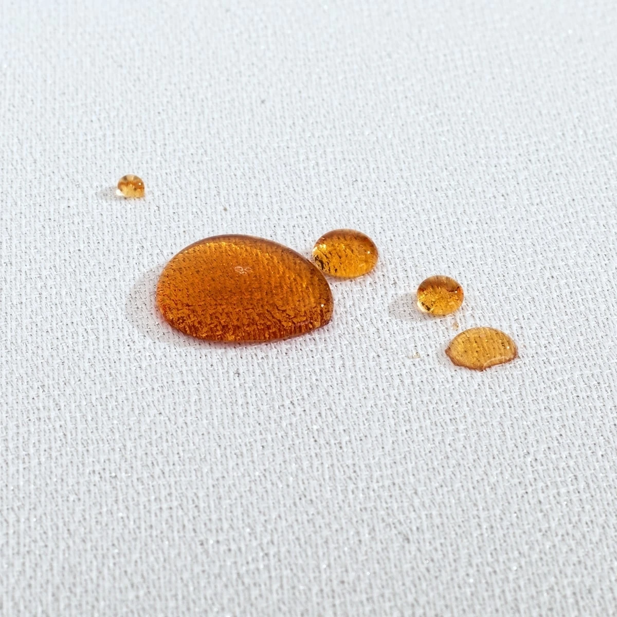Bieżnik na stół plamoodporny, srebrny, mankiet 5 cm - Sre