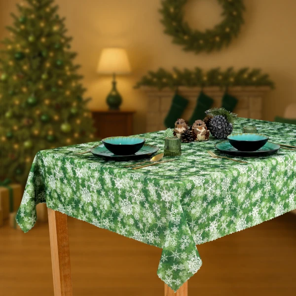 Obrus Bożonarodzeniowy Plamoodporny Zielony w Śnieżynki  
