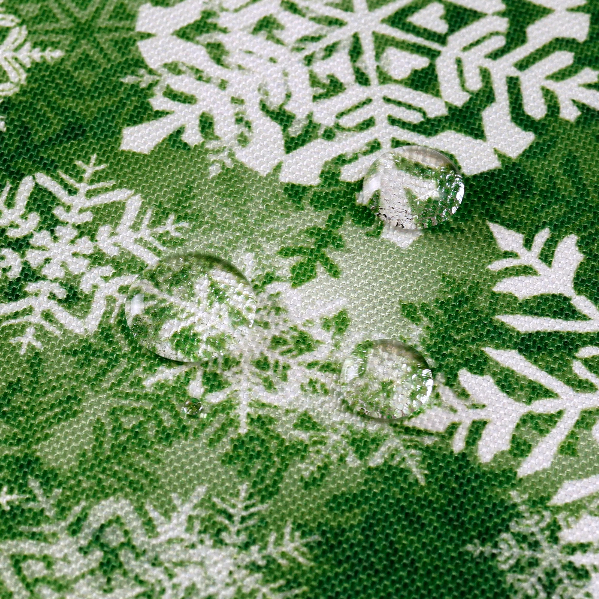 Obrus Bożonarodzeniowy Plamoodporny Zielony w Śnieżynki  